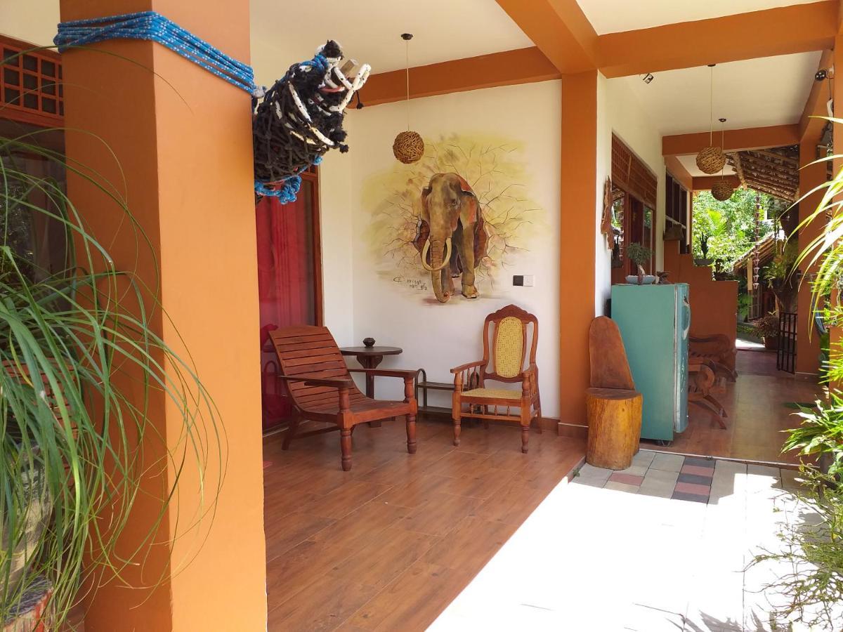 Mc Queen Homestay Ella Esterno foto