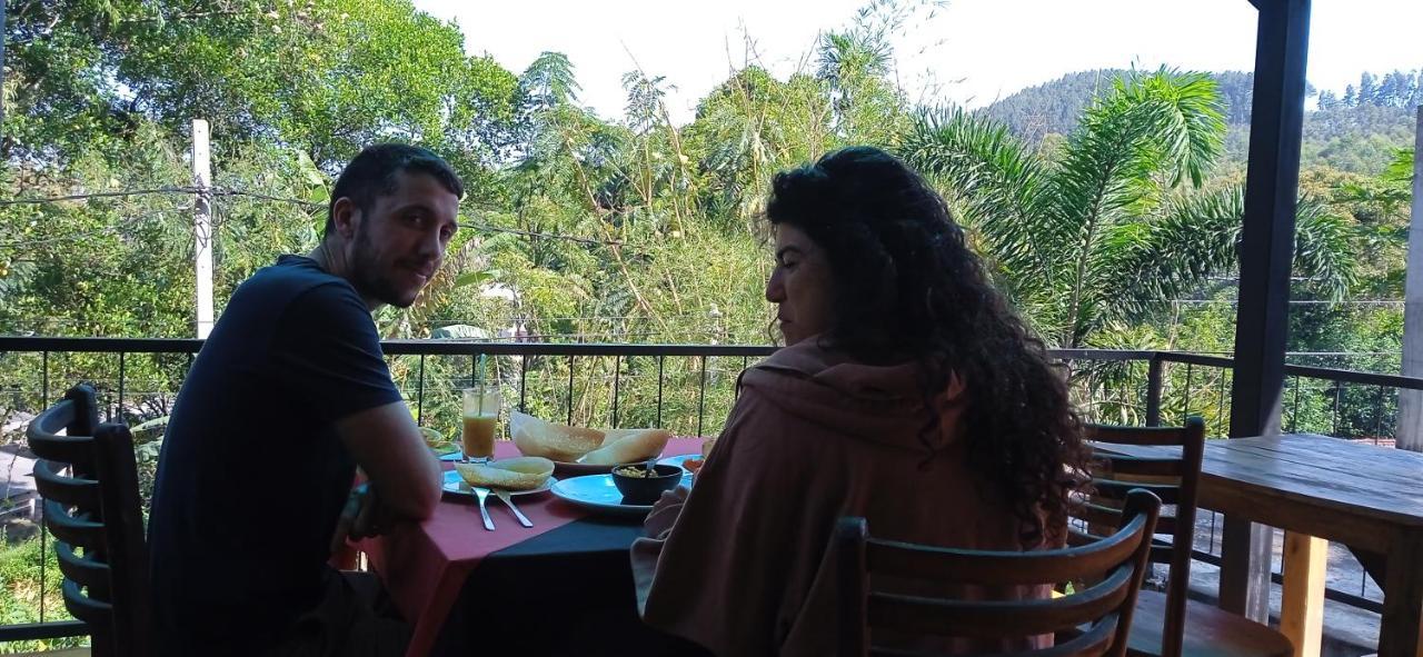 Mc Queen Homestay Ella Esterno foto