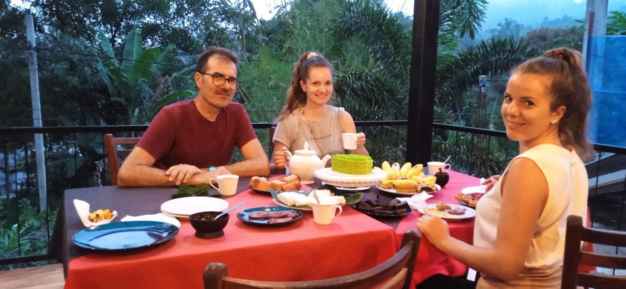 Mc Queen Homestay Ella Esterno foto